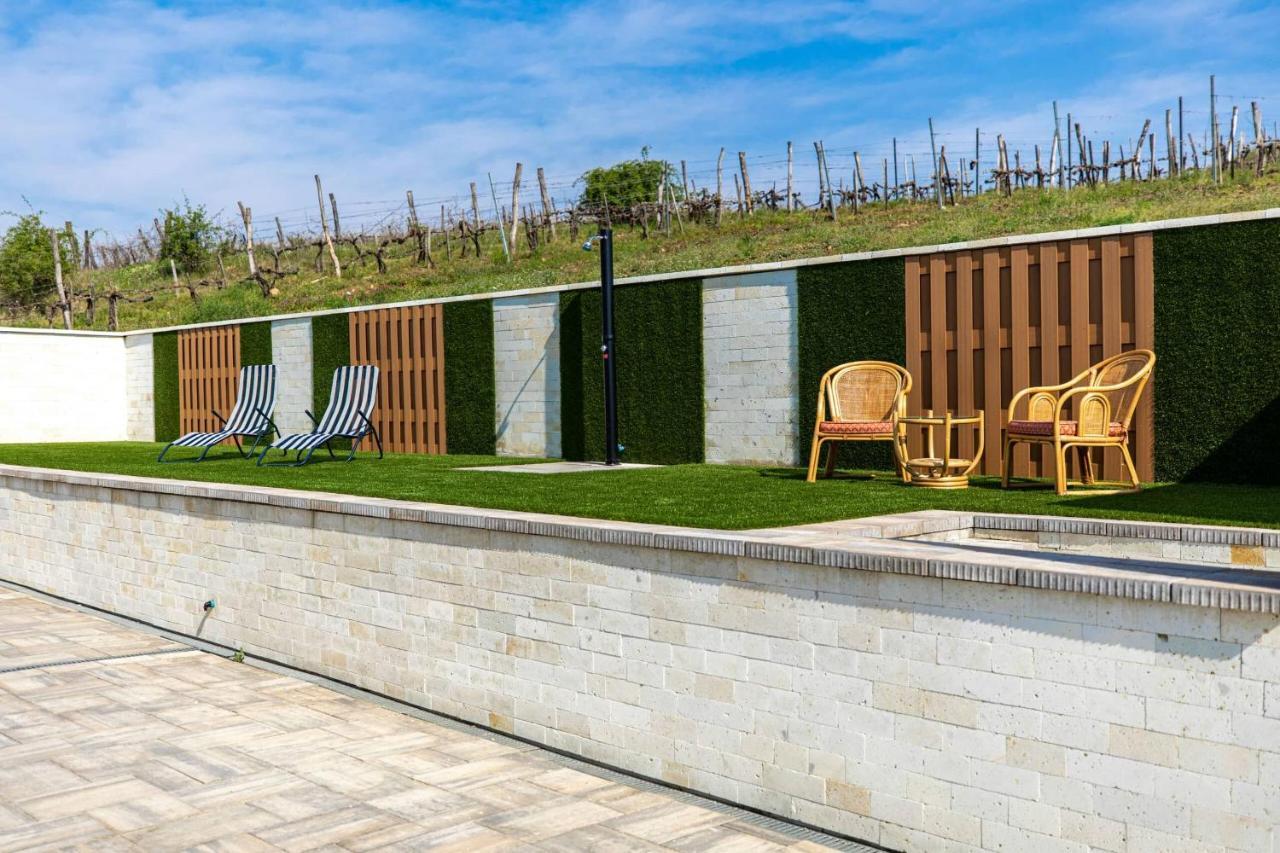 Aszuvilag Rezidencia With Sauna & Jacuzzi Legyesbenye Экстерьер фото