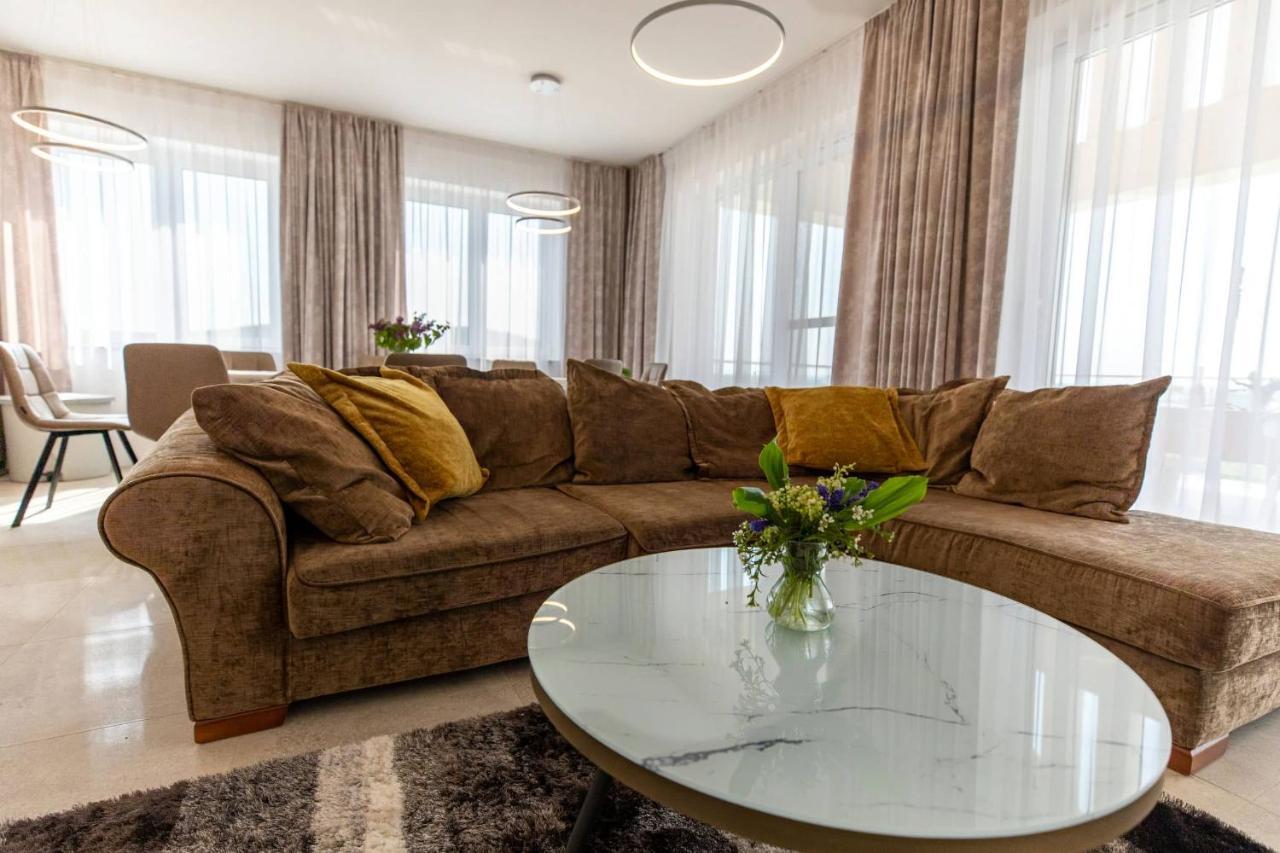 Aszuvilag Rezidencia With Sauna & Jacuzzi Legyesbenye Экстерьер фото