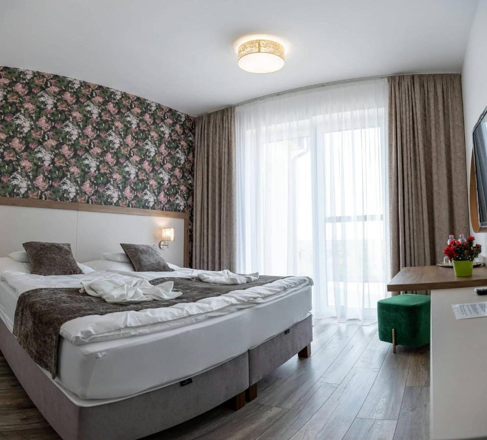 Aszuvilag Rezidencia With Sauna & Jacuzzi Legyesbenye Экстерьер фото