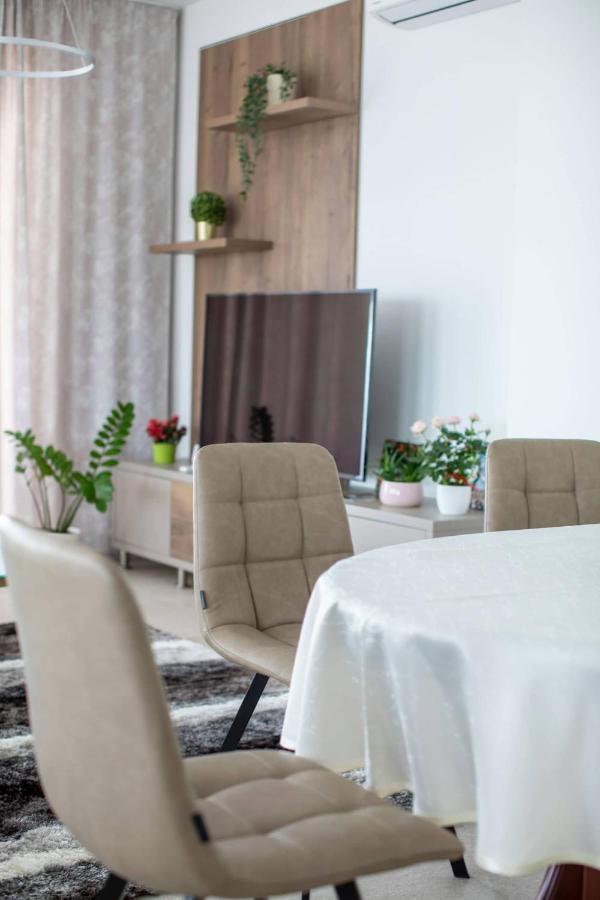 Aszuvilag Rezidencia With Sauna & Jacuzzi Legyesbenye Экстерьер фото
